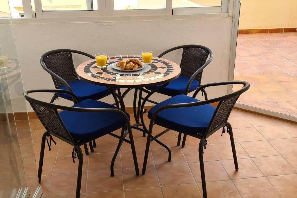 Estepona Port Beachside Apartment - Marina Bay Eksteriør billede