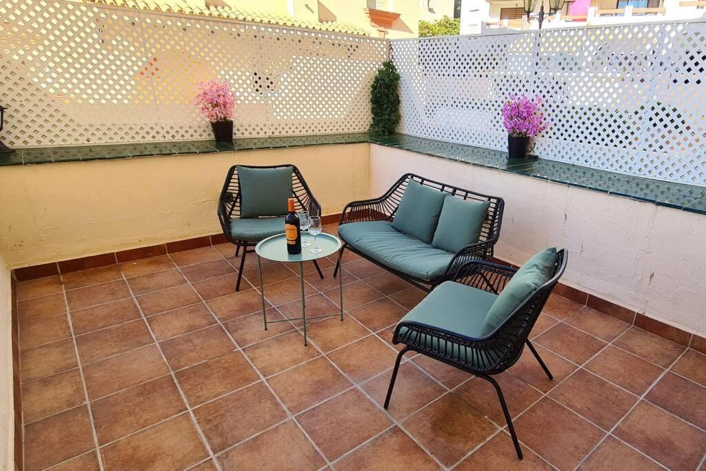 Estepona Port Beachside Apartment - Marina Bay Eksteriør billede
