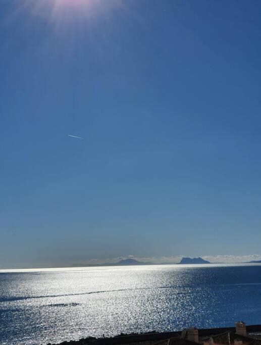 Estepona Port Beachside Apartment - Marina Bay Eksteriør billede
