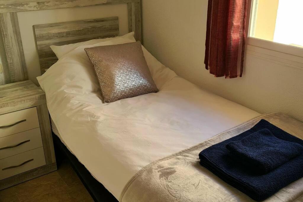 Estepona Port Beachside Apartment - Marina Bay Eksteriør billede