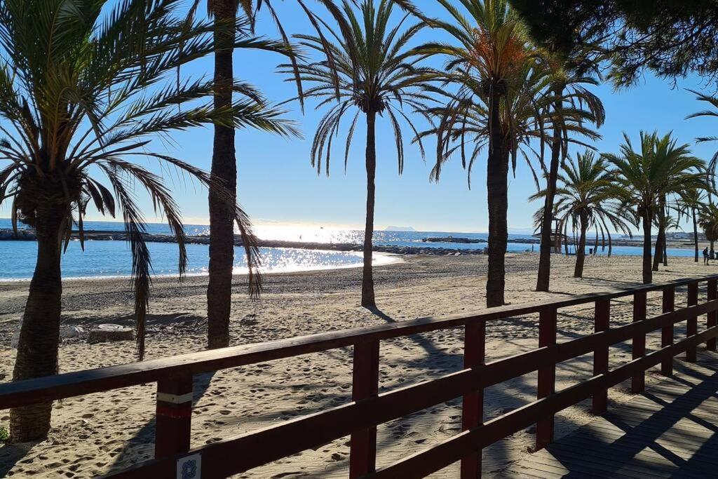 Estepona Port Beachside Apartment - Marina Bay Eksteriør billede