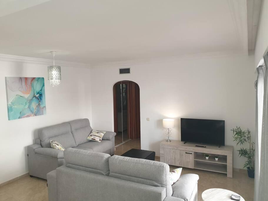Estepona Port Beachside Apartment - Marina Bay Eksteriør billede